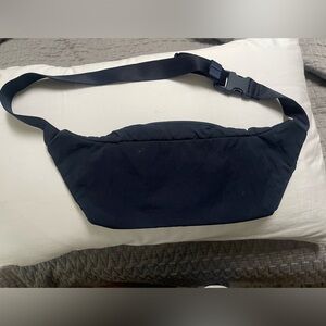 Lululemon On the Beat Belt Bag Navy